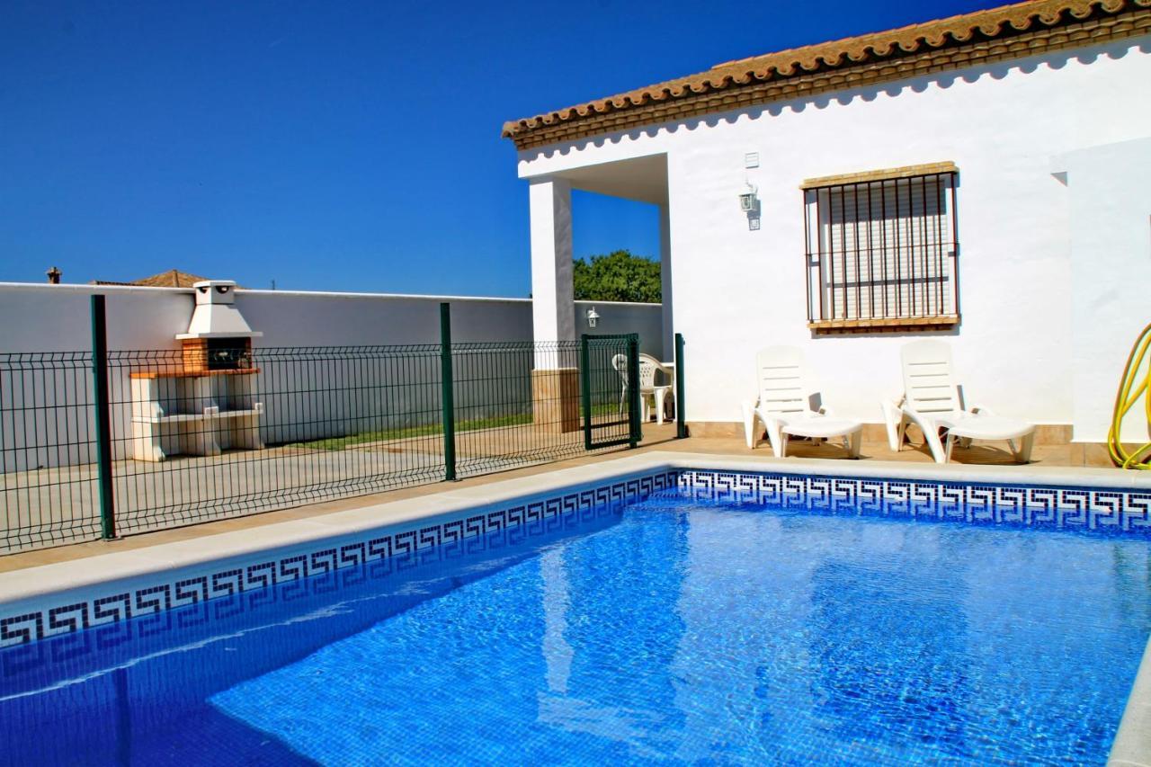 Arroyo Con Piscina Privada Chalet